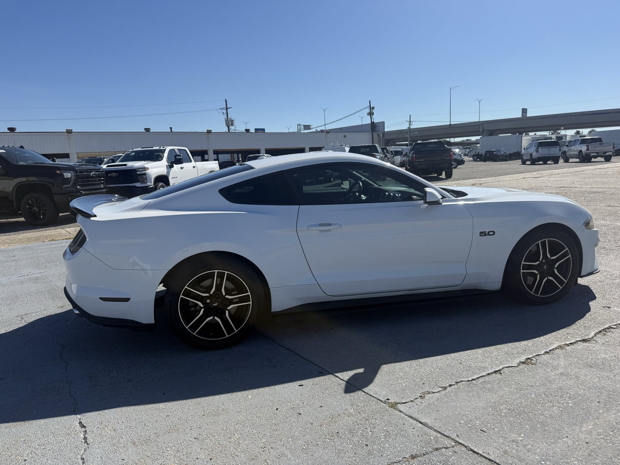 Used 2019 Oxford White Ford GT image 4