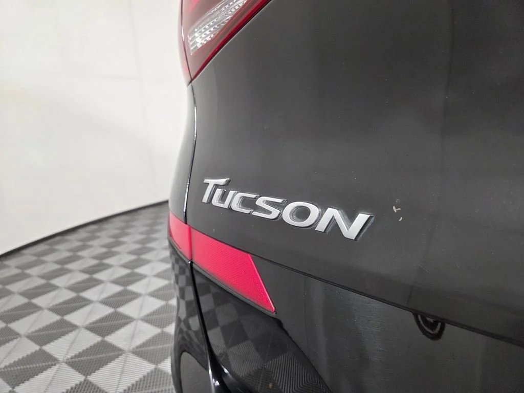 Used 2019 Black Noir Pearl Hyundai SEL image 27