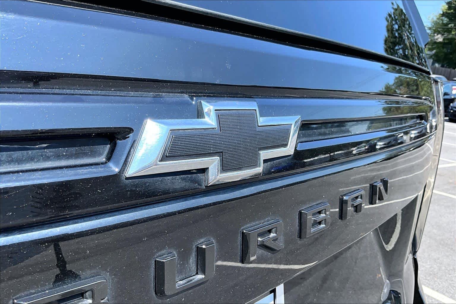 Used 2023 Black Chevrolet Z71 image 31