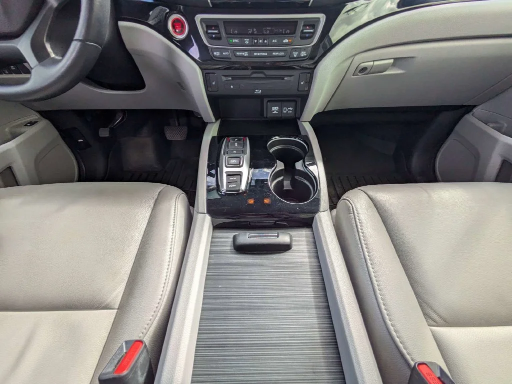 Used 2021  Honda Touring image 24