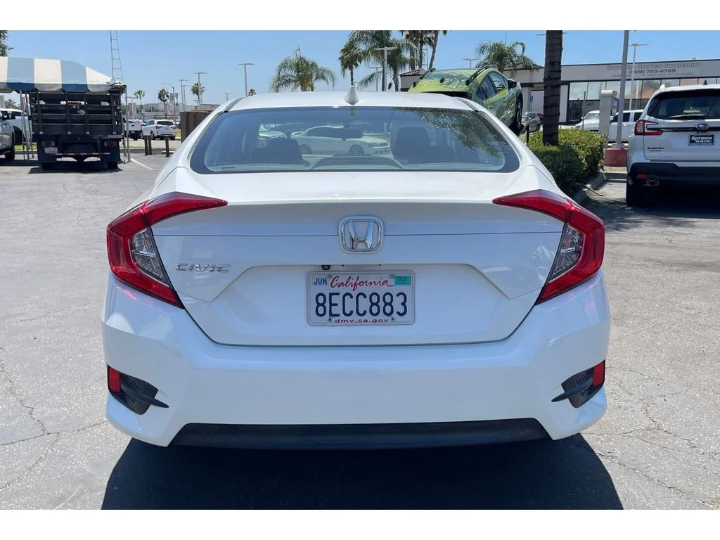 Used 2018 White Orchid Pearl Honda EX image 4