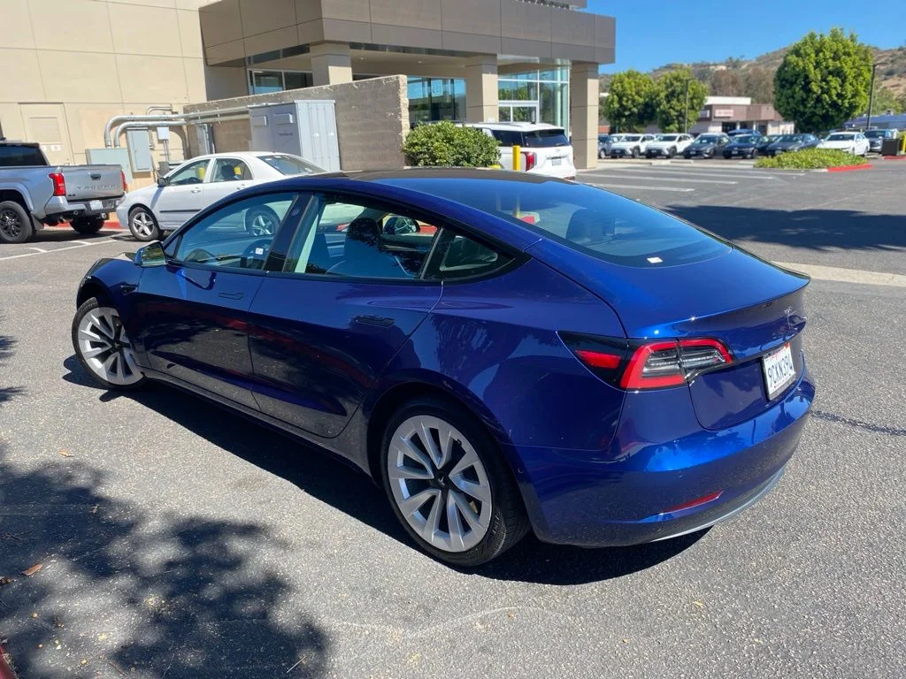 Used 2022 Blue Tesla Long Range image 3