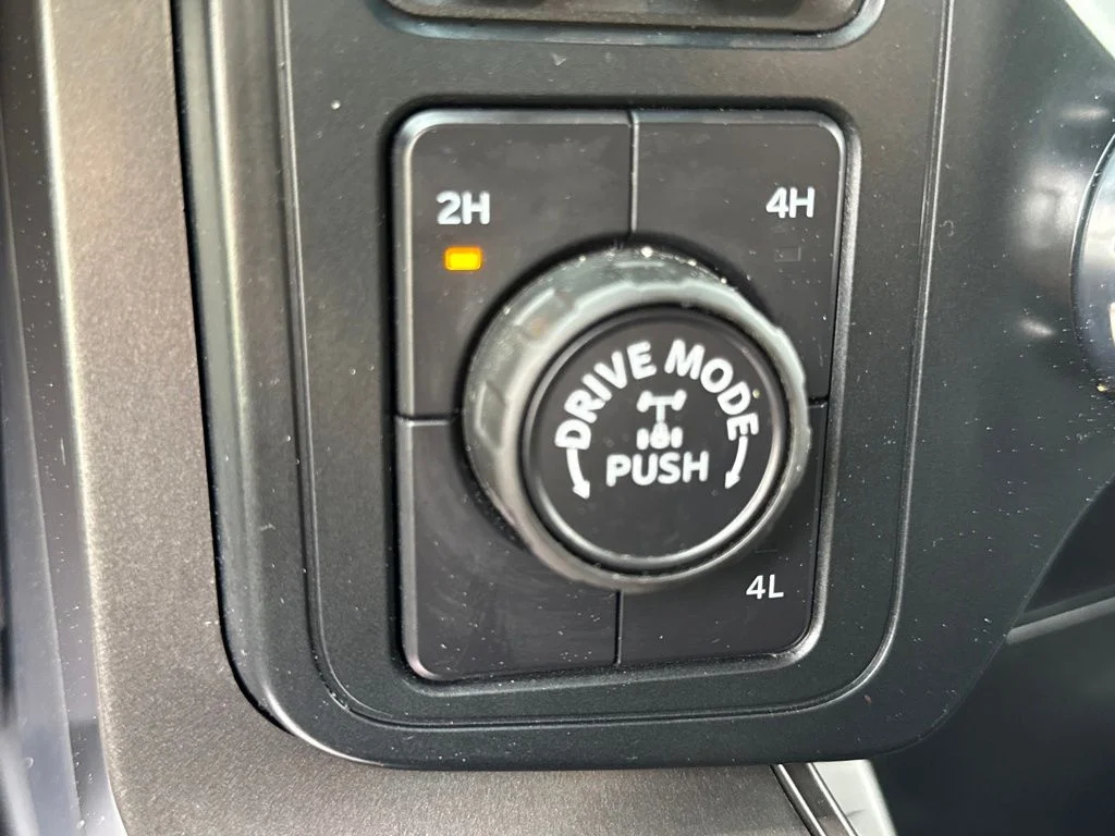 Used 2025 Antimatter Blue Metallic Ford Tremor image 30