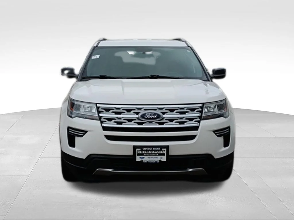 Used 2019 White Platinum Metallic Tri-Coat Ford XLT image 10