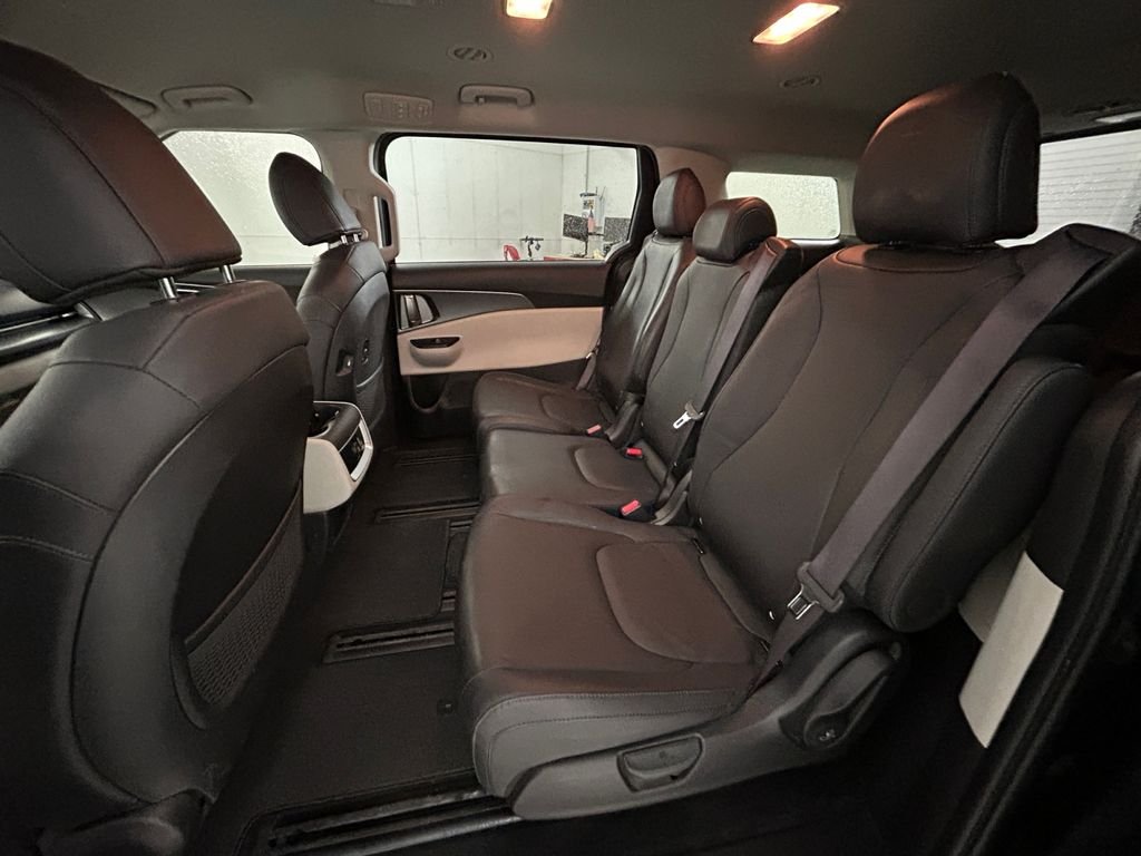 Used 2023 Black Kia LX Seat Package image 19