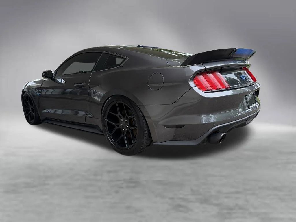 Used 2017 Gray Ford GT Premium image 4