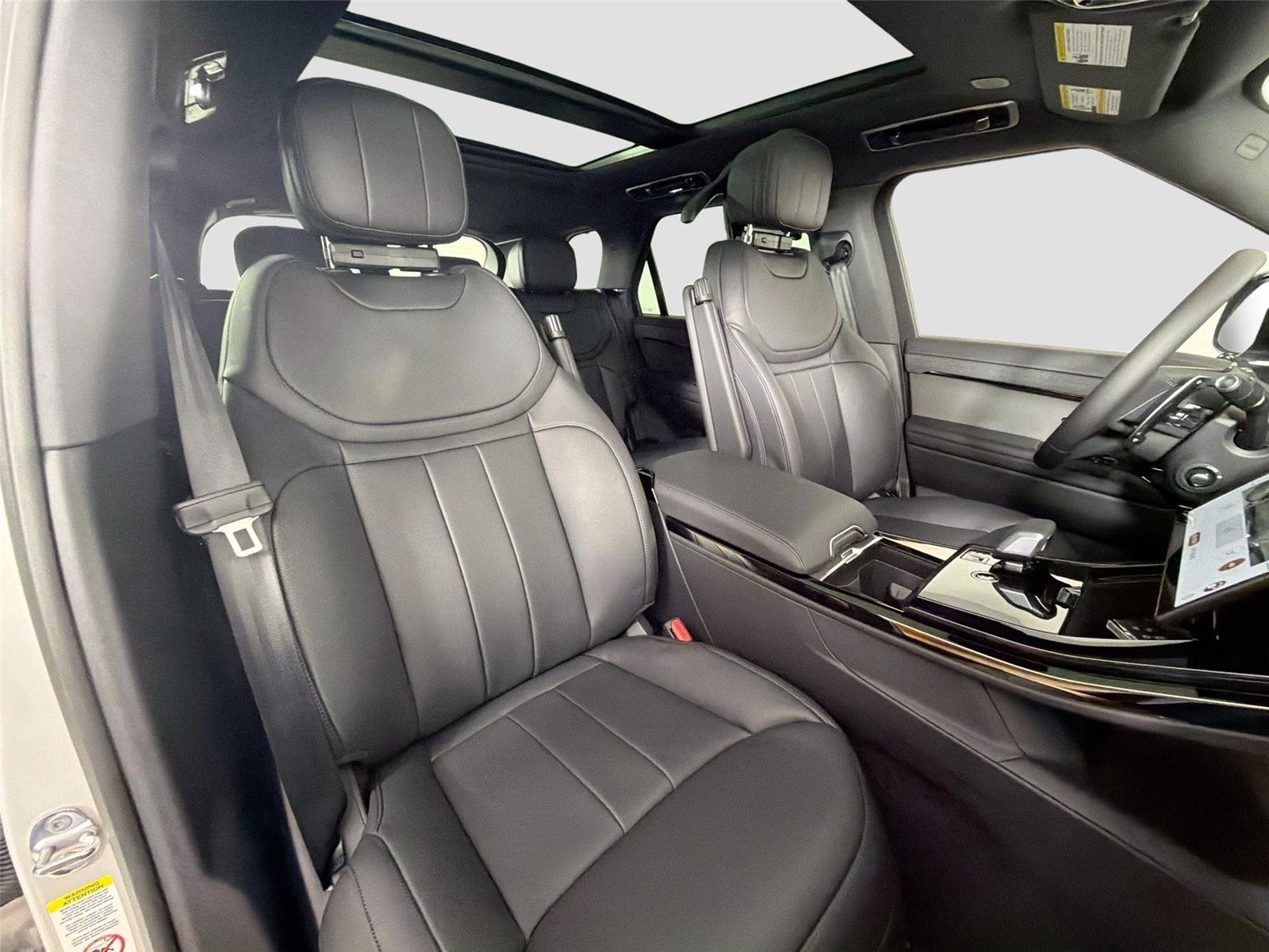New 2026 Borasco Grey Land Rover SE P360 image 26