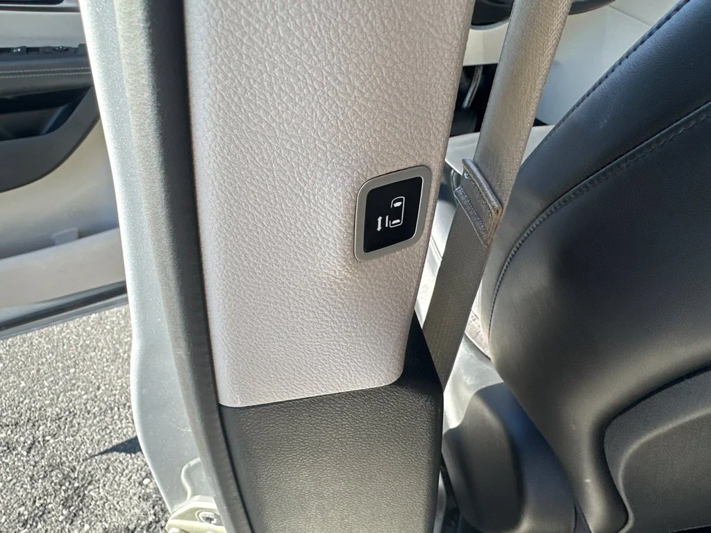 Used 2024 Silver Mist Clearcoat Chrysler Touring L image 15