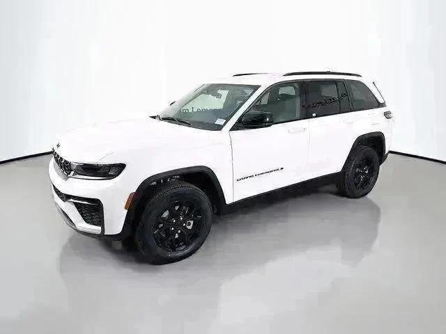 New 2026 Bright White Clear-Coat Exterior Paint Jeep Laredo image 3