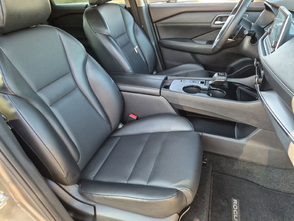 Used 2021 Gray Nissan SV image 33
