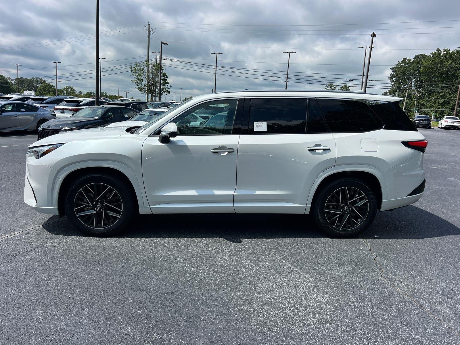 New 2026 Wind Chill Pearl Lexus PREMIUM AWD image 8