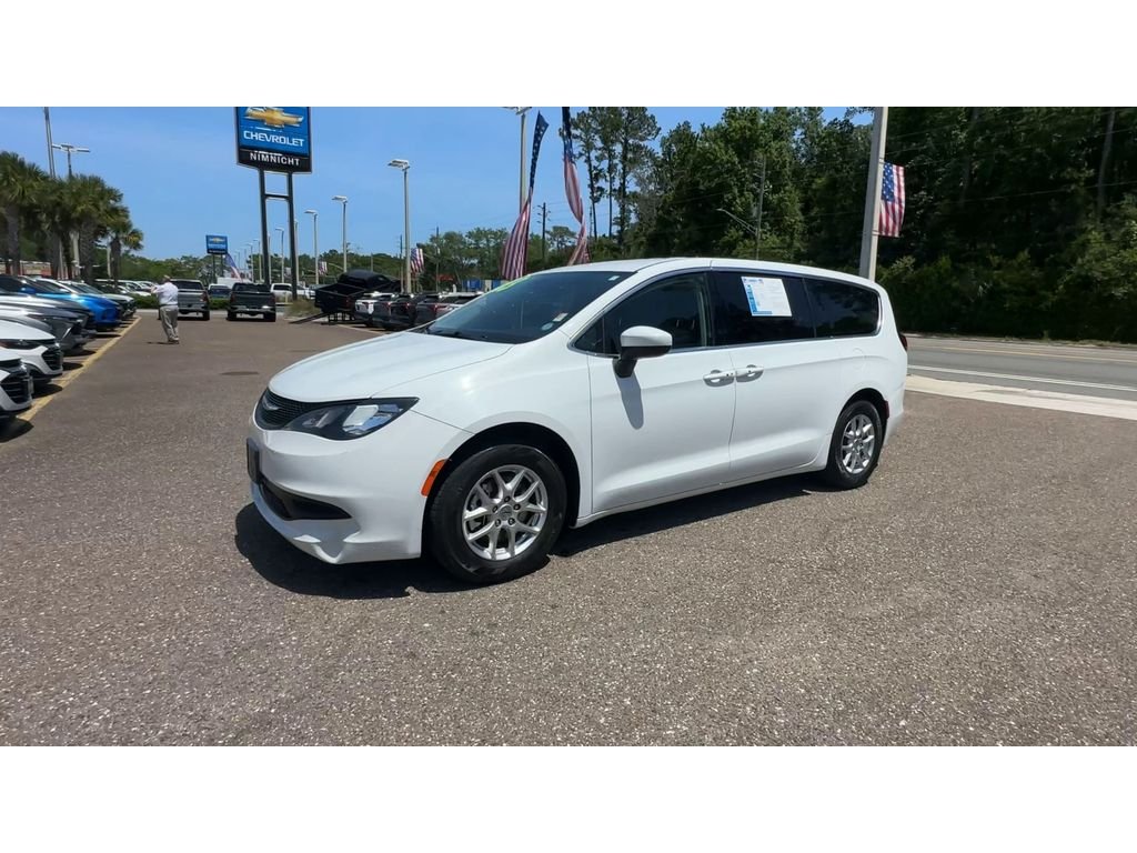 Used 2023 White Chrysler LX image 6