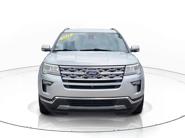 Used 2018 Silver Ford Limited image 2