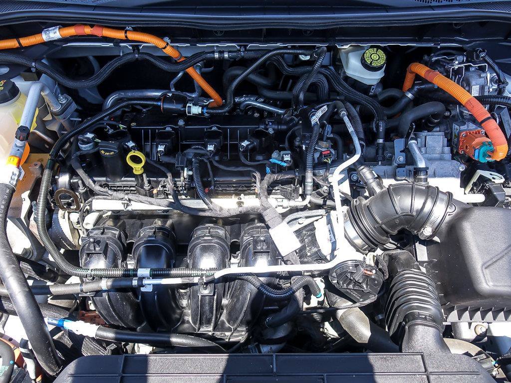 Used 2022 White Metallic Ford SE Hybrid image 35