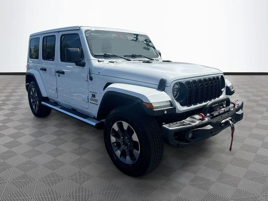 Used 2023 White Jeep Sahara image 4