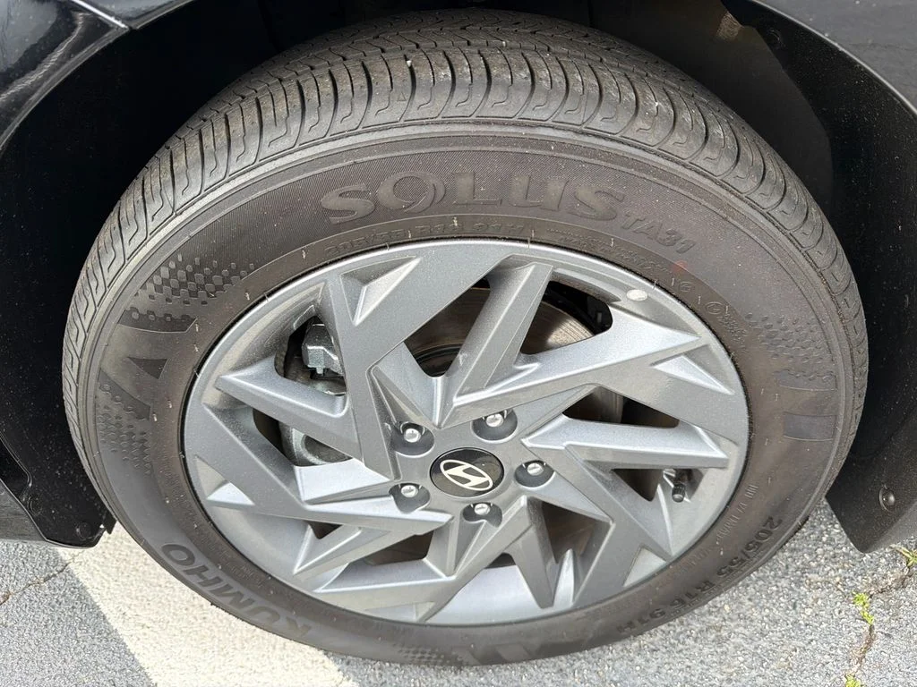Used 2026 Black Hyundai Blue image 11