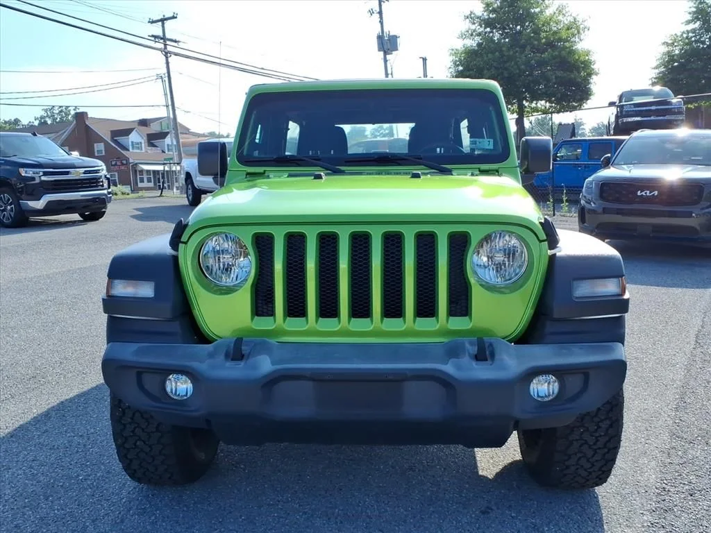 Used 2019 Green Jeep Unlimited Sport image 16