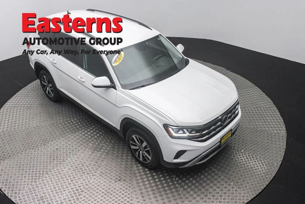 Used 2022 White Volkswagen 2.0T SE image 3