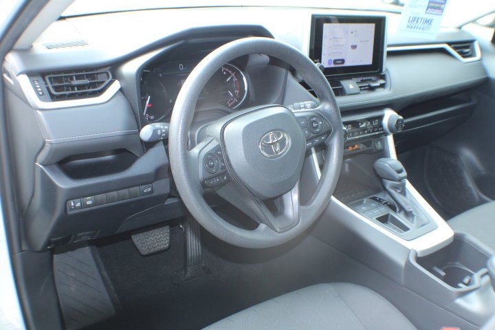 Used 2023 Ice Cap Toyota XLE image 8