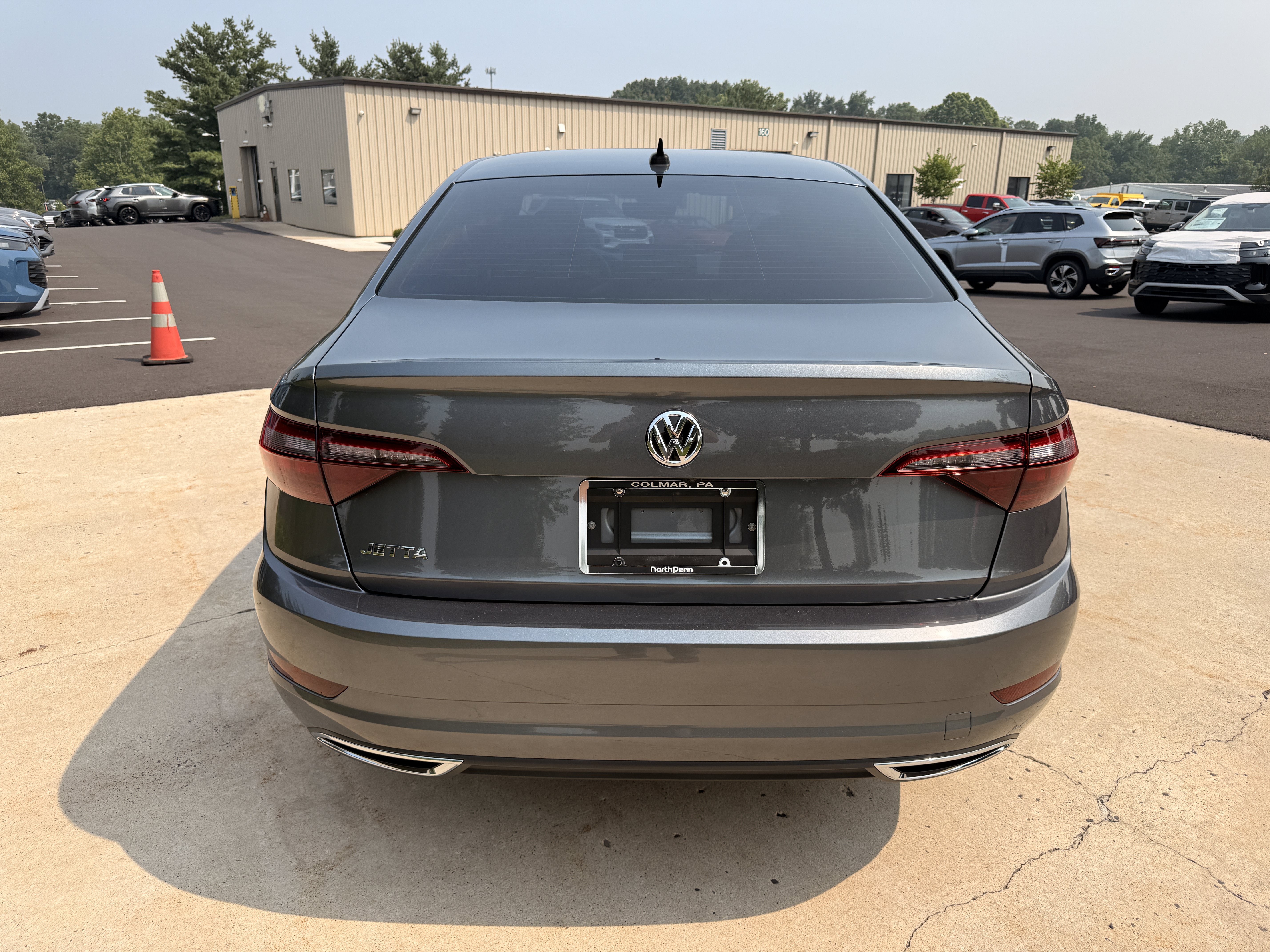 Used 2021  Volkswagen SEL Premium image 13