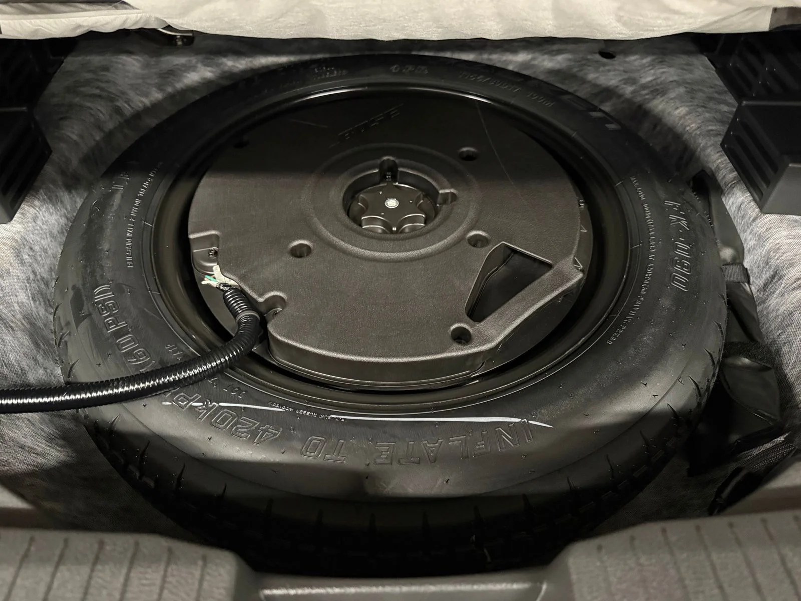 Used 2024 Black Nissan Platinum image 10