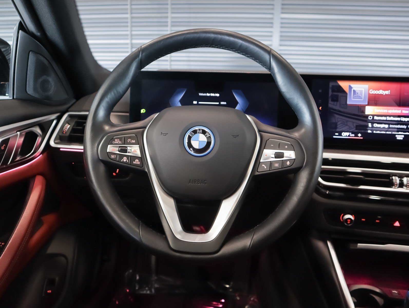 Used 2022 Black Sapphire Metallic BMW eDrive40 image 15