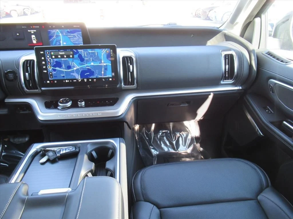 Used 2025 Silver Ford Platinum image 13