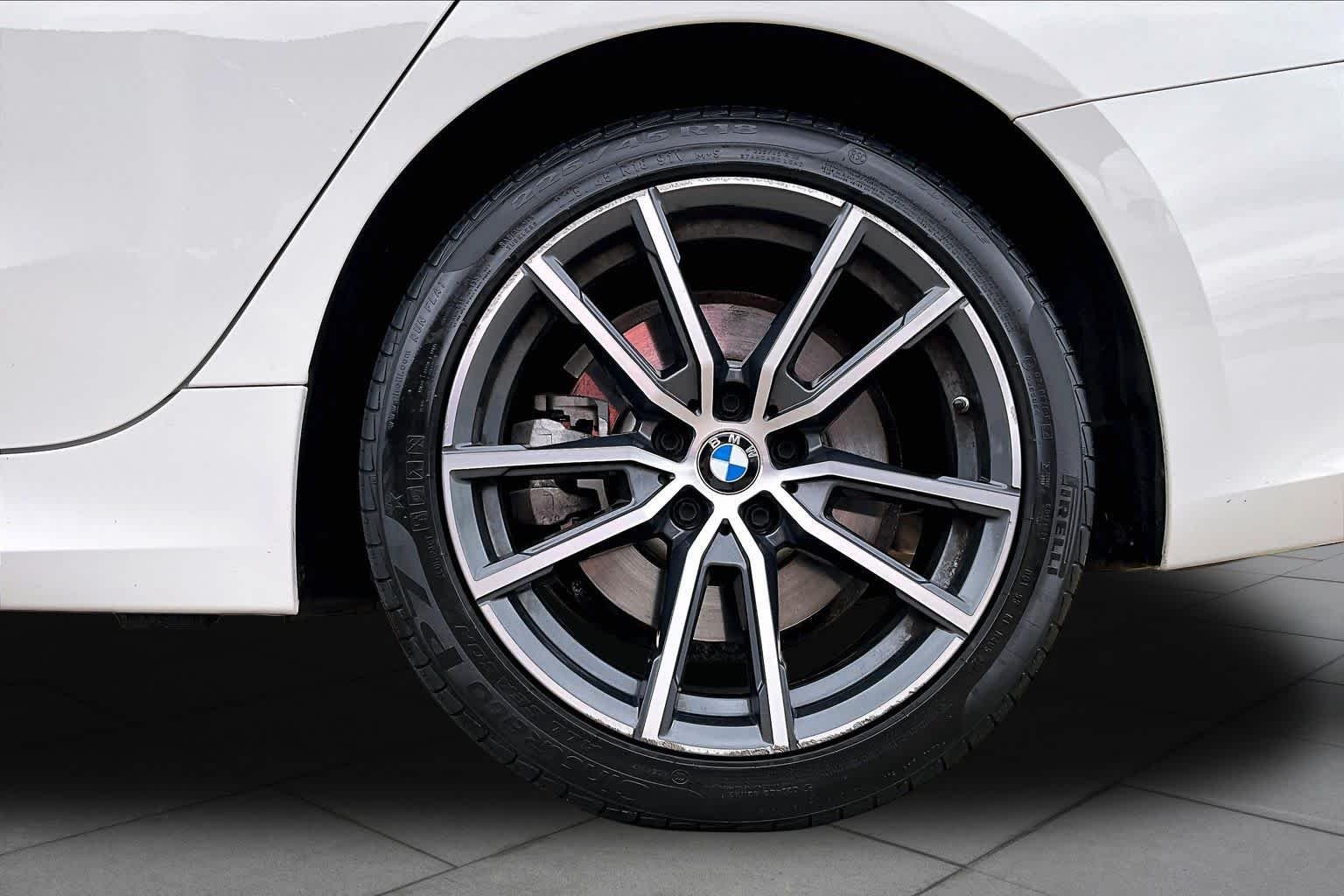 Used 2020 Alpine White BMW 330i image 11
