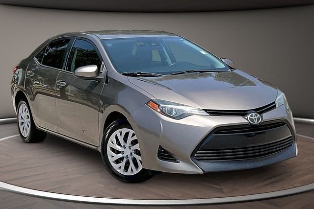 Used 2018 Gray Toyota LE image 10