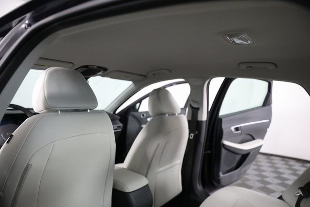New 2026 Blue Hyundai SE image 20