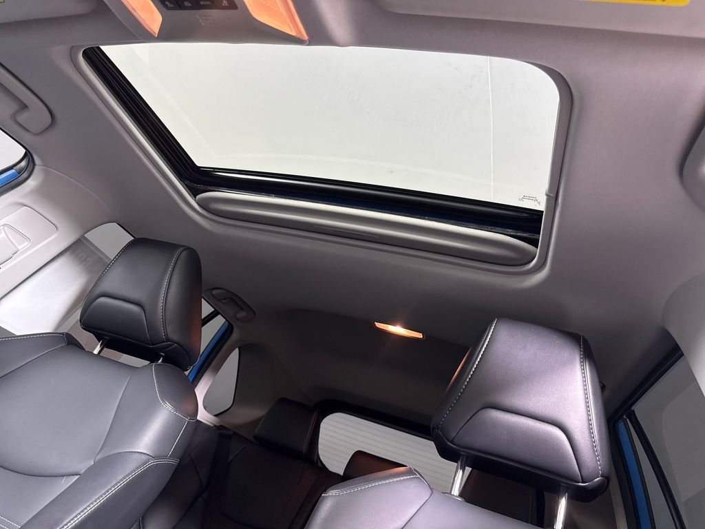 2021 Toyota RAV4 XLE Premium - Photo 20
