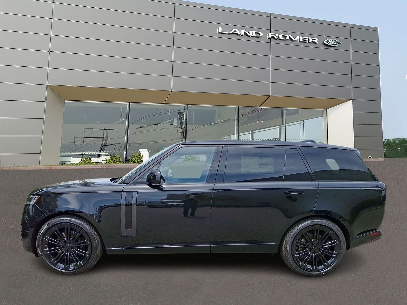 New 2026 Santorini Black Land Rover P400 SE 7 Seat image 6