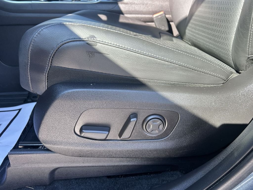 Used 2025 Blue Kia SX Prestige image 18