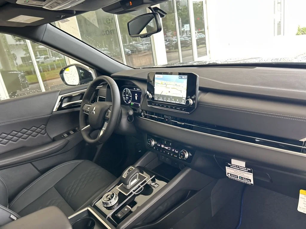 2025 Mitsubishi Outlander Plug-in Hybrid SEL Black Edition - Photo 24