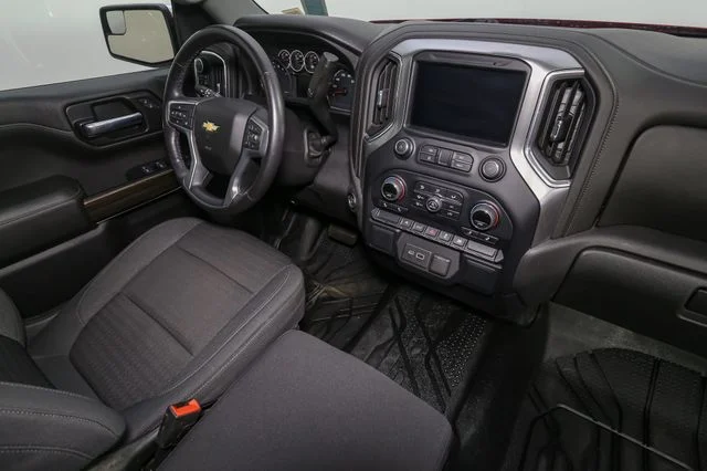 Used 2022 Red Chevrolet LT image 18