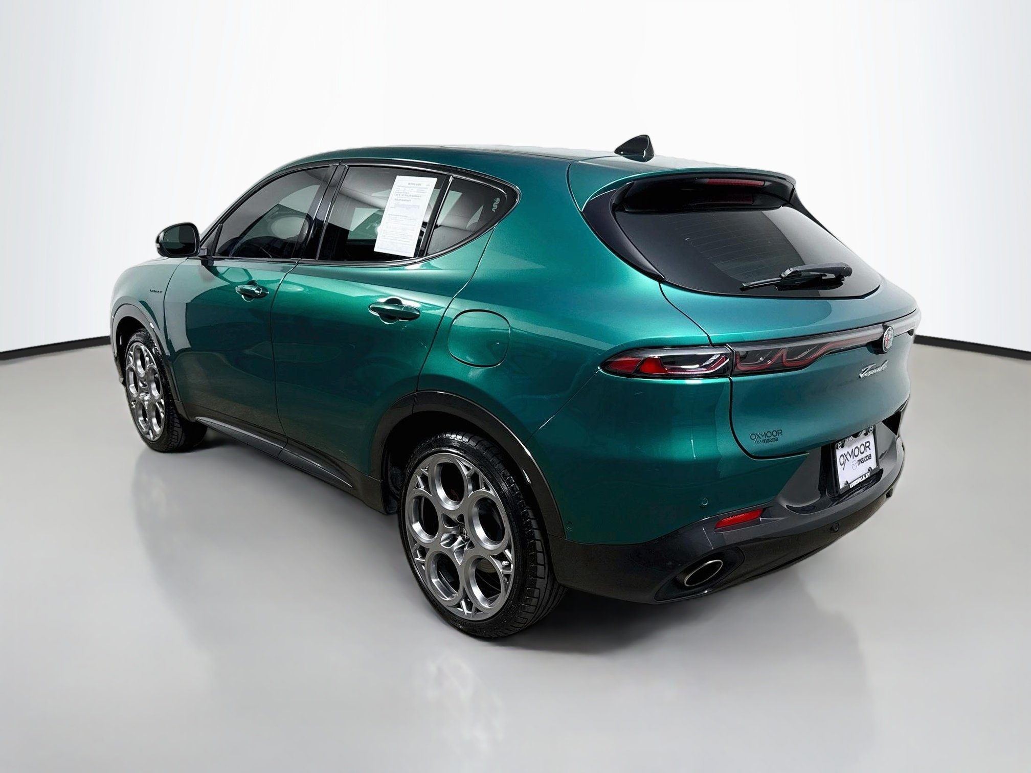 Used 2024 Verde Fangio Metallic Alfa Romeo Veloce image 5