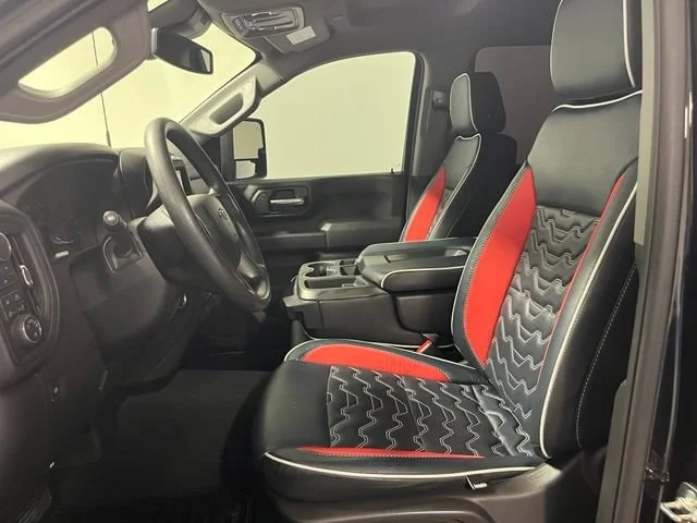 Used 2025 Black Chevrolet Custom image 18