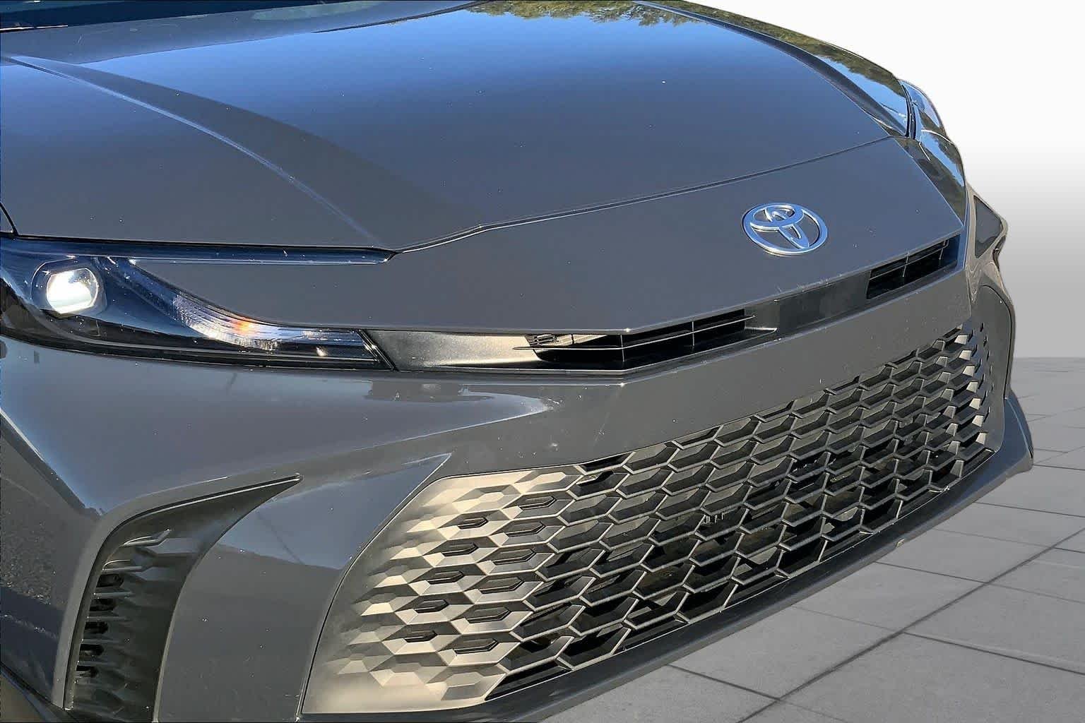 Used 2025 Underground Toyota SE image 27