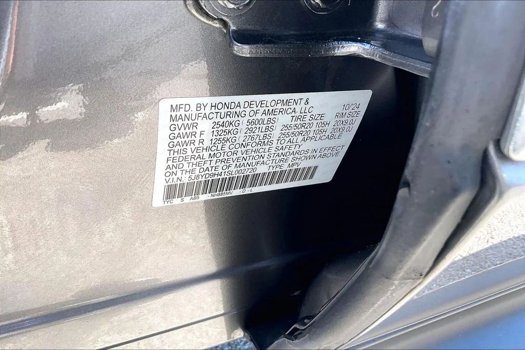 Used 2025  Acura Technology Package image 16