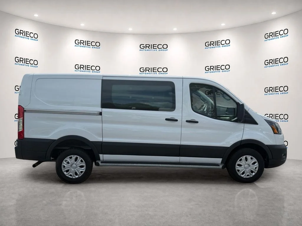 Used 2025 Oxford White Ford Base image 8