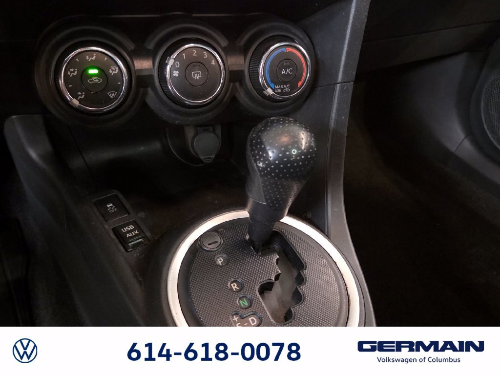 Used 2015 White Scion Base image 28