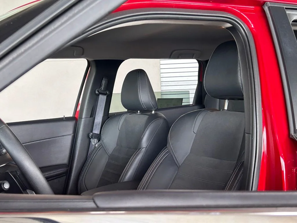 Used 2024 Diamond Mitsubishi SE Black Edition image 15