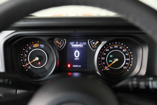 Used 2025 Red Jeep Sport S image 8