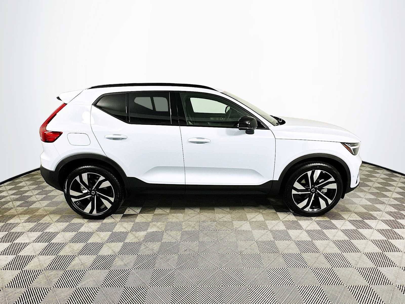 New 2026 Cloud Blue Volvo Ultra image 8