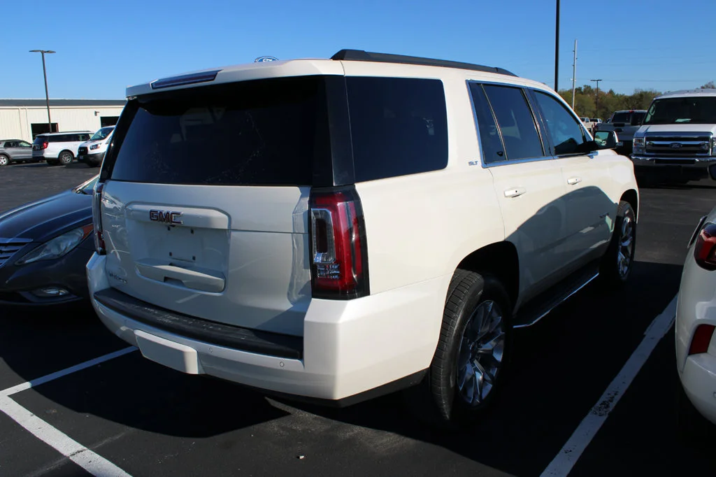 Used 2015 White Diamond Clearcoat GMC SLT image 4