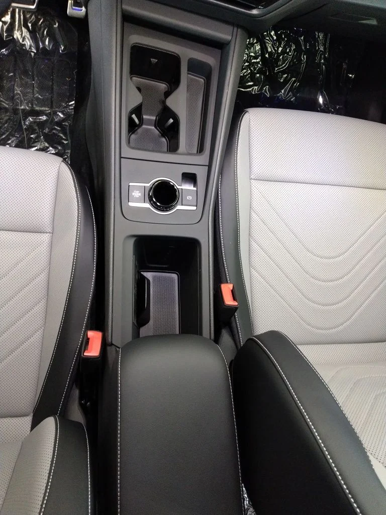 New 2026 Green Volkswagen 2.0T SE R-Line Black image 17
