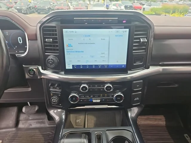 Used 2022 White Ford LARIAT image 19