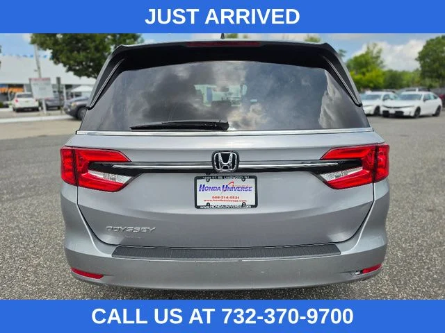 Certified Used 2022 Lunar Silver Metallic Honda EX-L image 4
