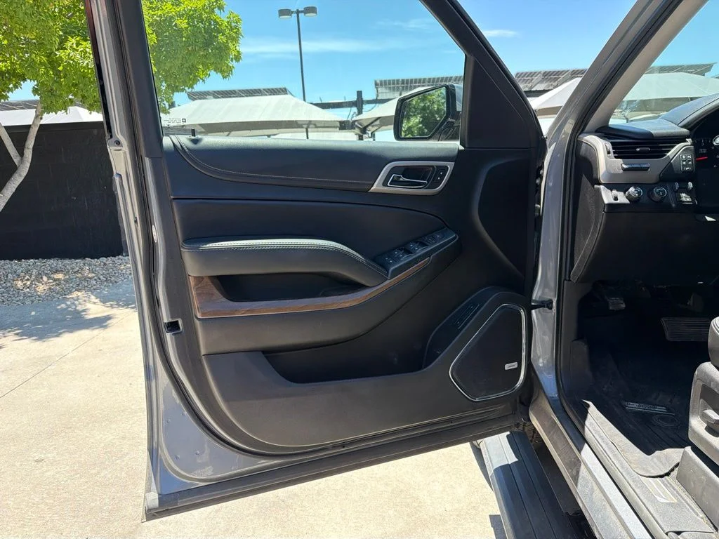 Used 2019 Steel Metallic GMC Denali image 9