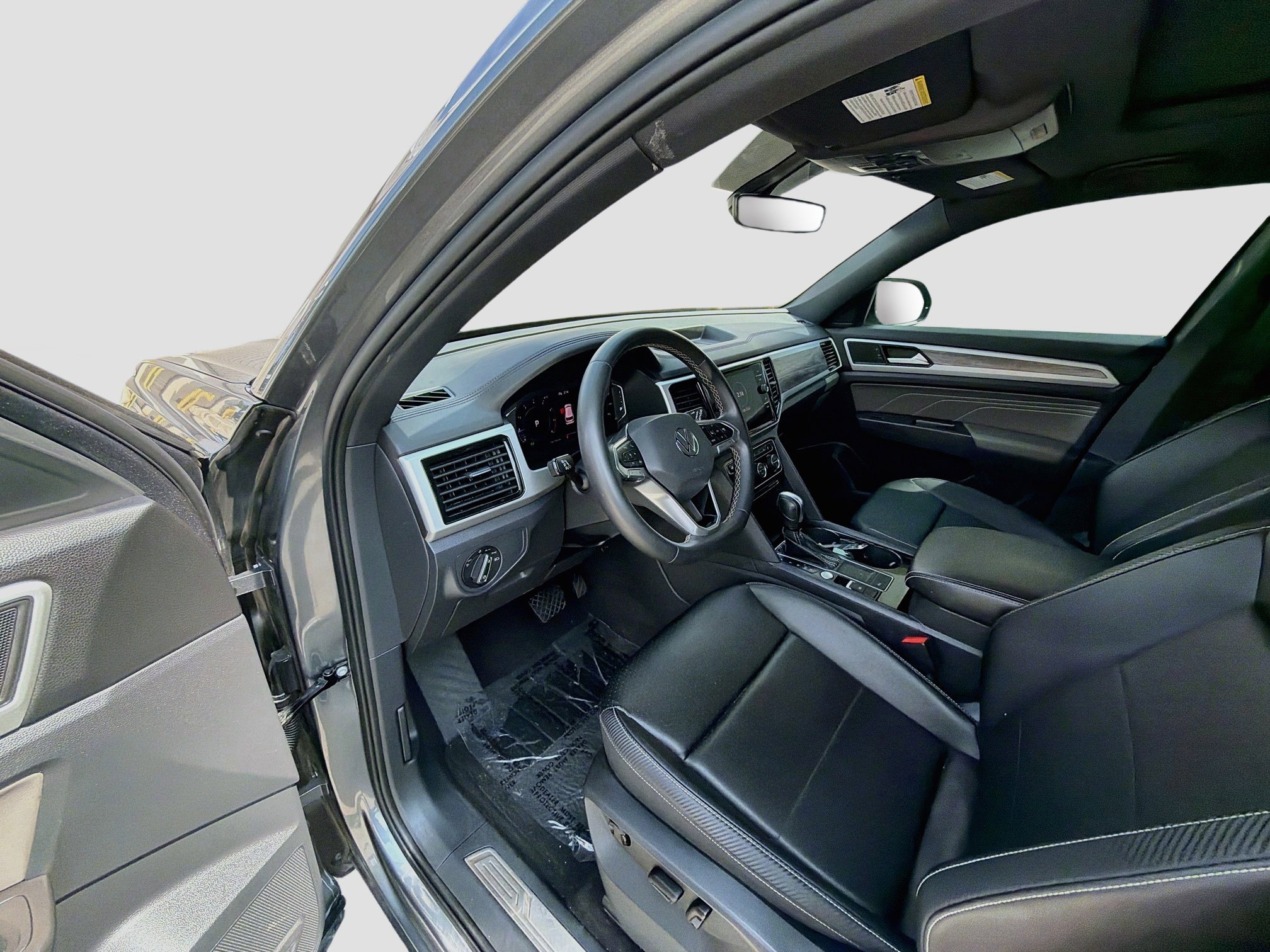 Certified Used 2023 Platinum Gray Metallic Volkswagen 3.6L V6 SE w/Technology image 9